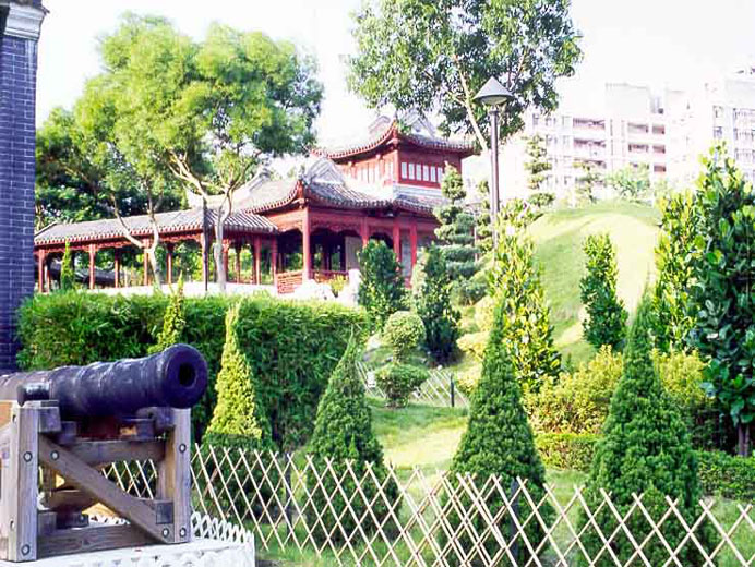 Photo 13: Kowloon Walled City Park