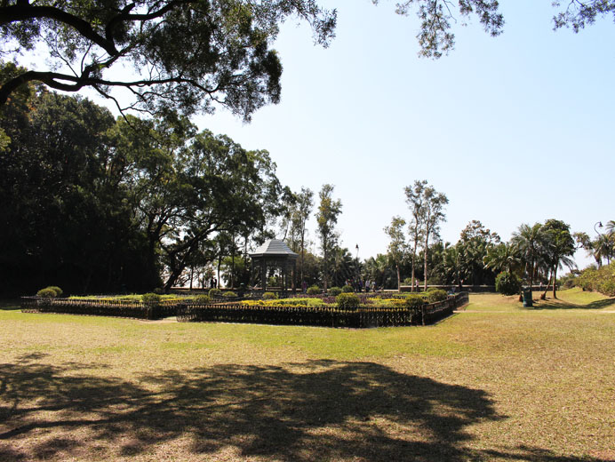 Photo 5: Victoria Peak Garden