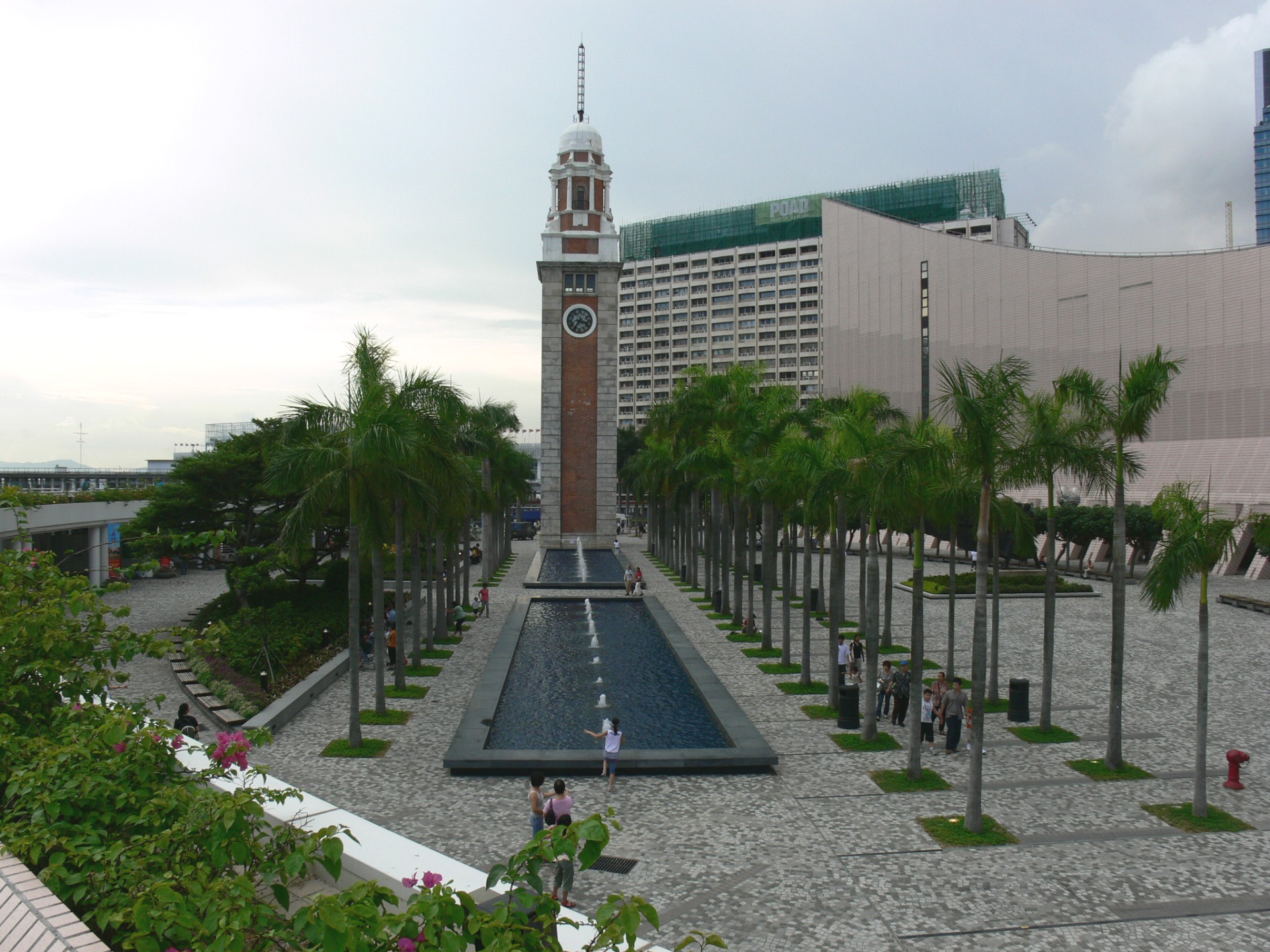 Photo 3: Hong Kong Cultural Centre