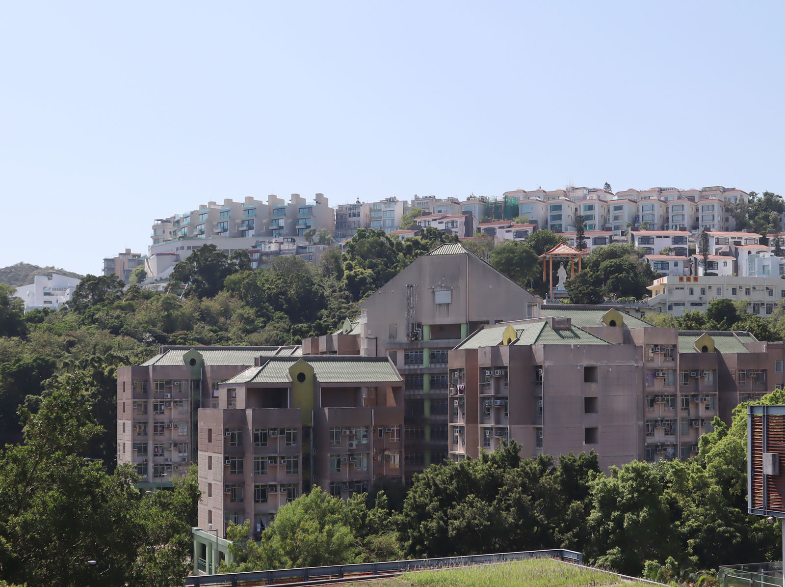 Photo 2: Villas in Stanley