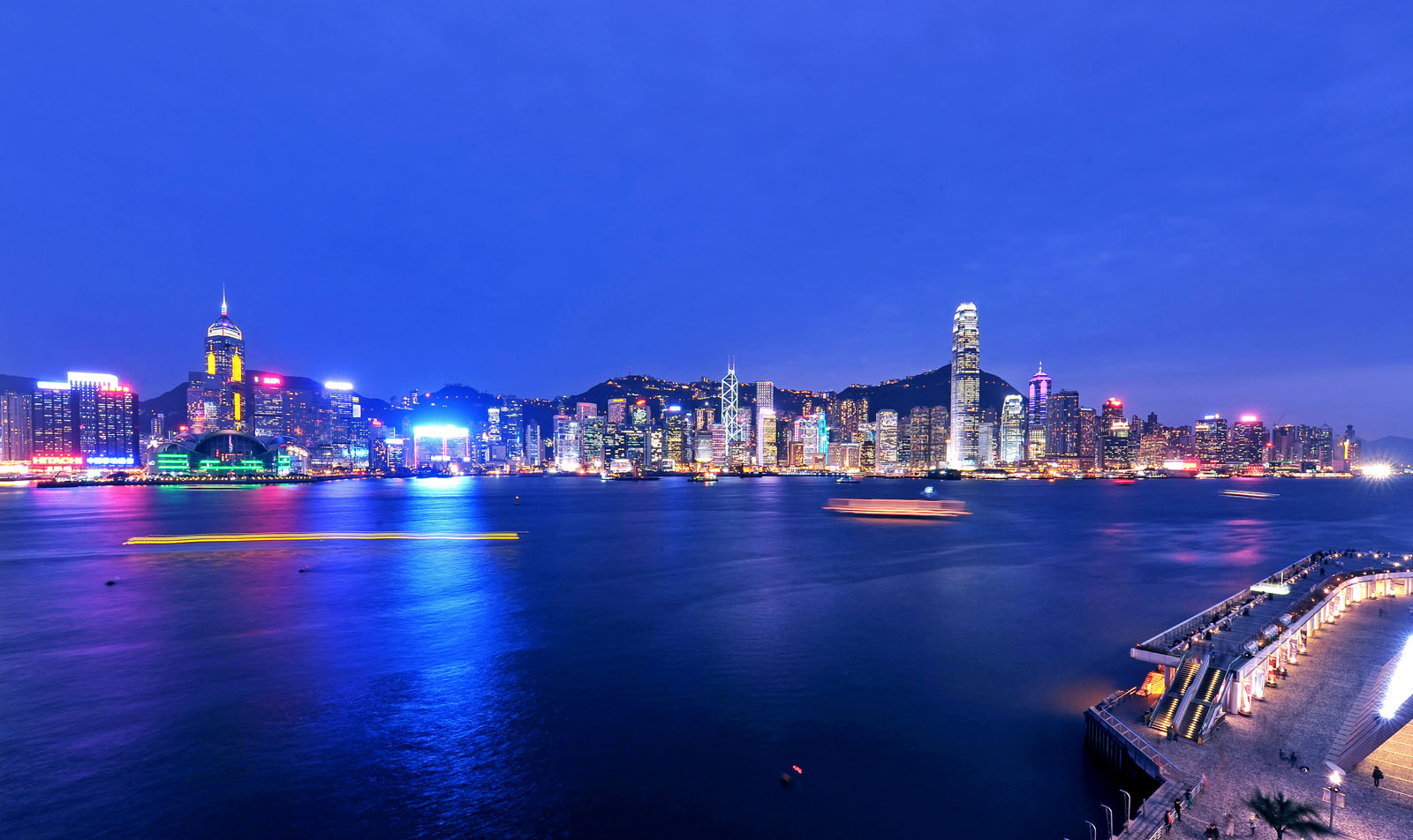 Photo 2: Victoria Harbour