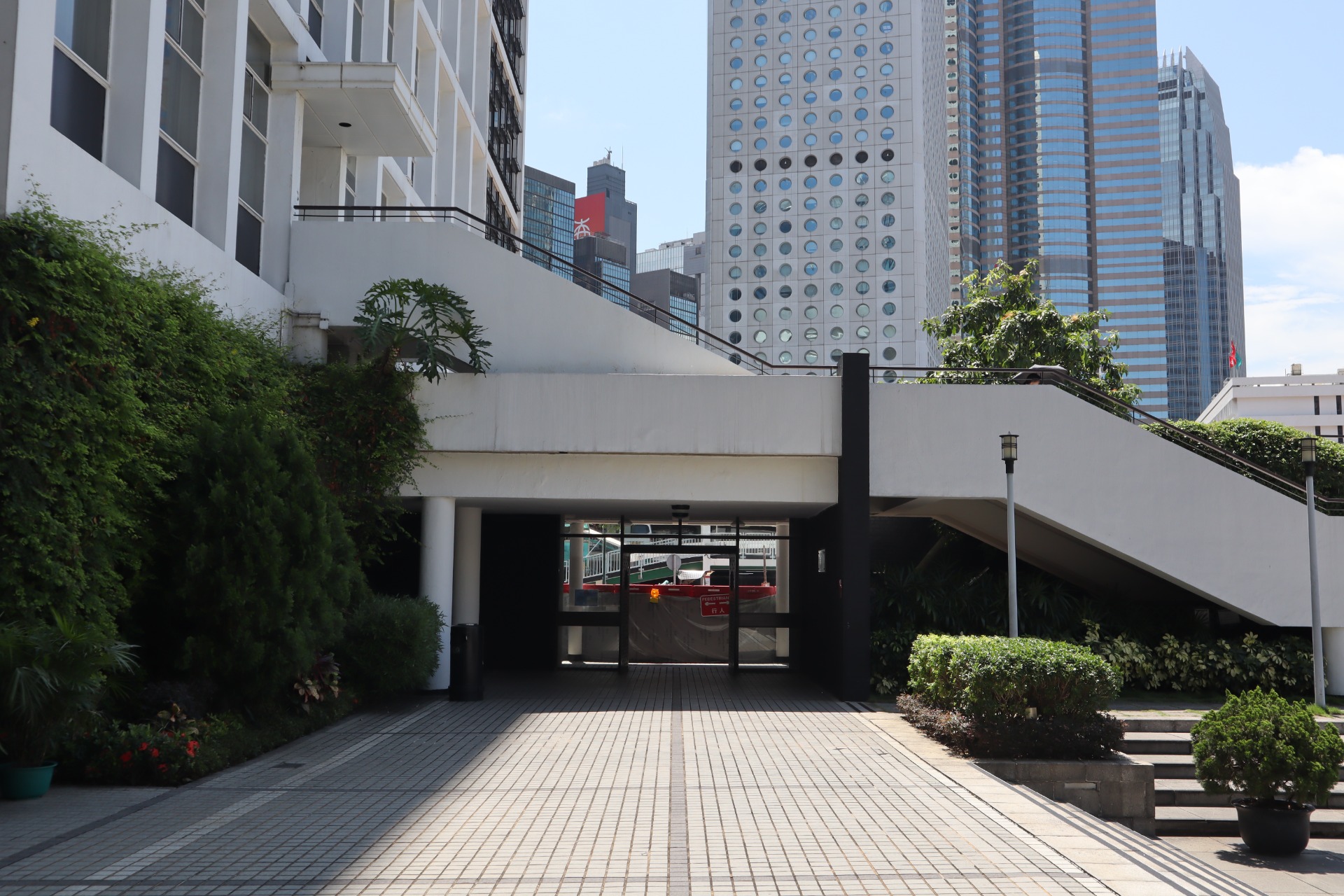 Photo 7: Hong Kong City Hall