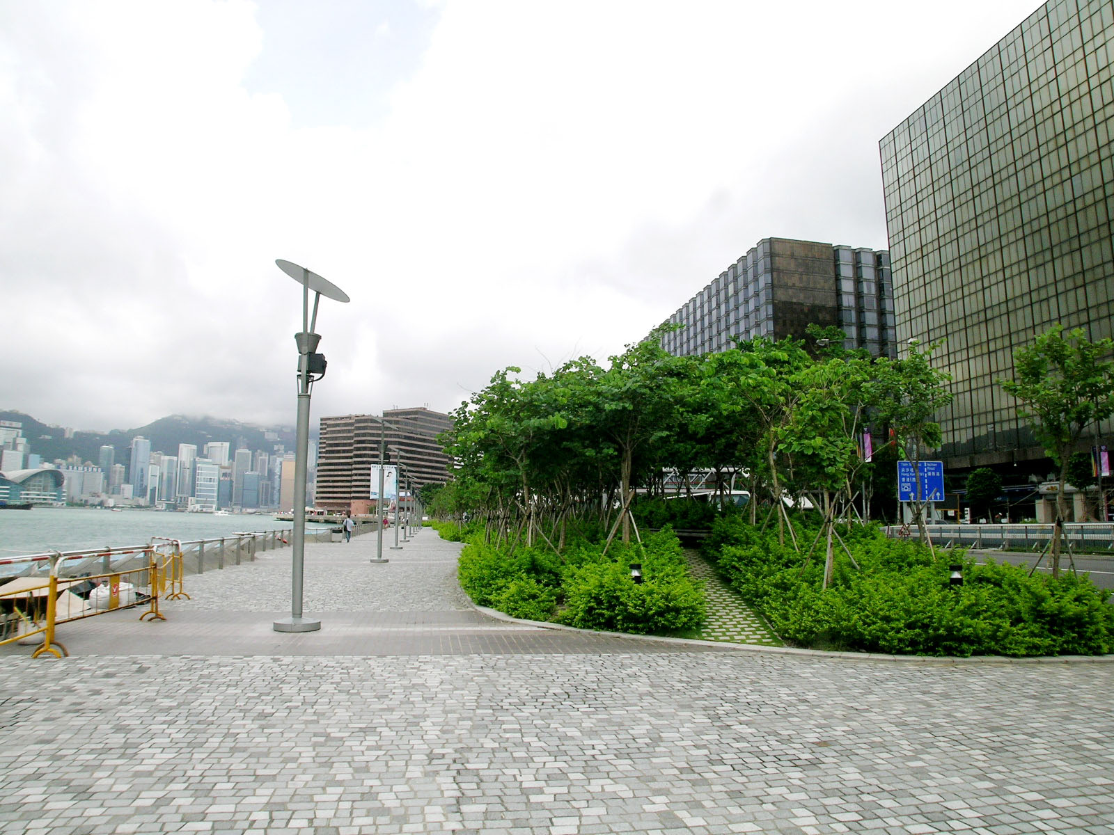 Photo 2: Tsim Sha Tsui Promenade