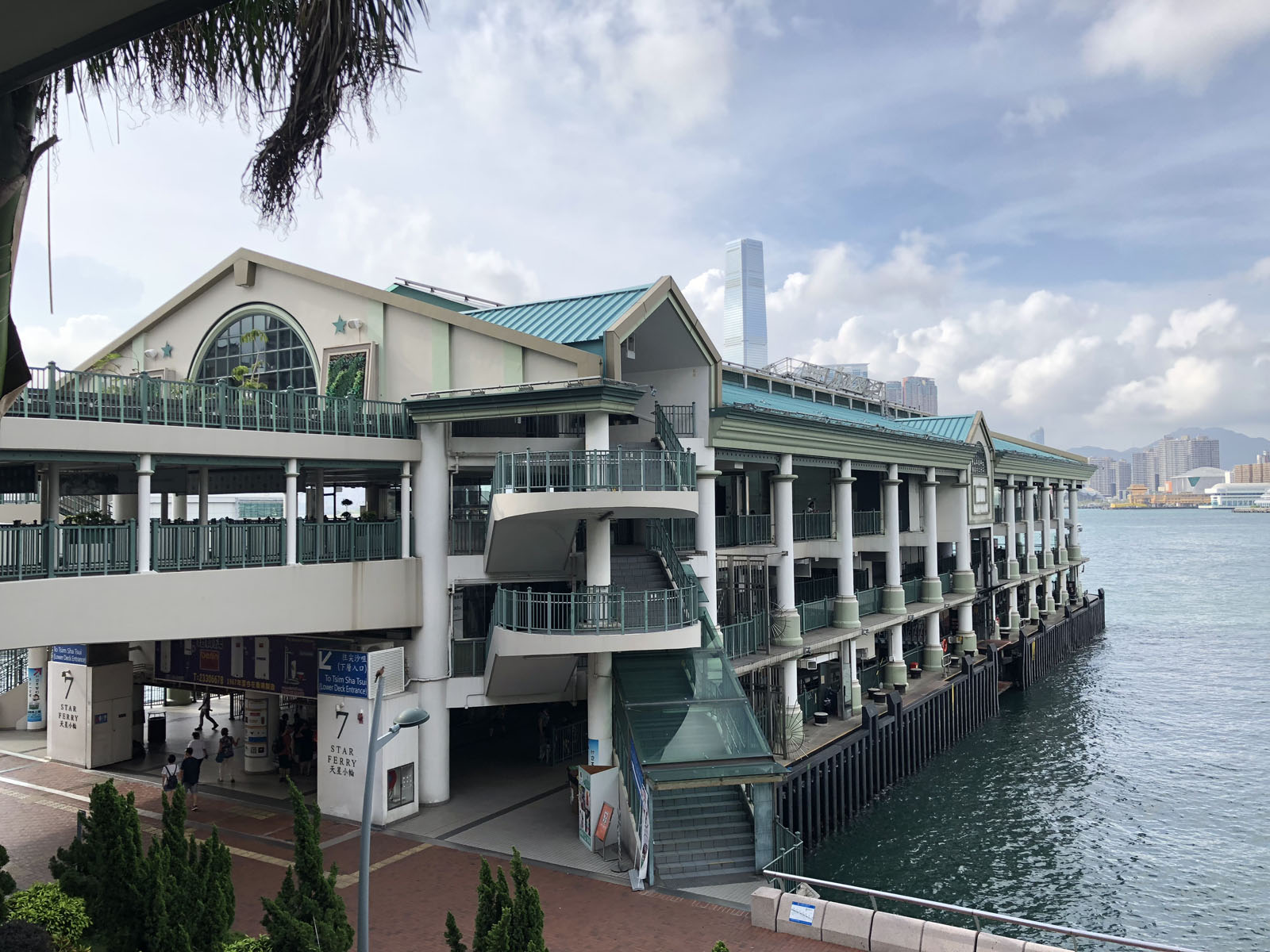 Photo 3: Central Pier 7