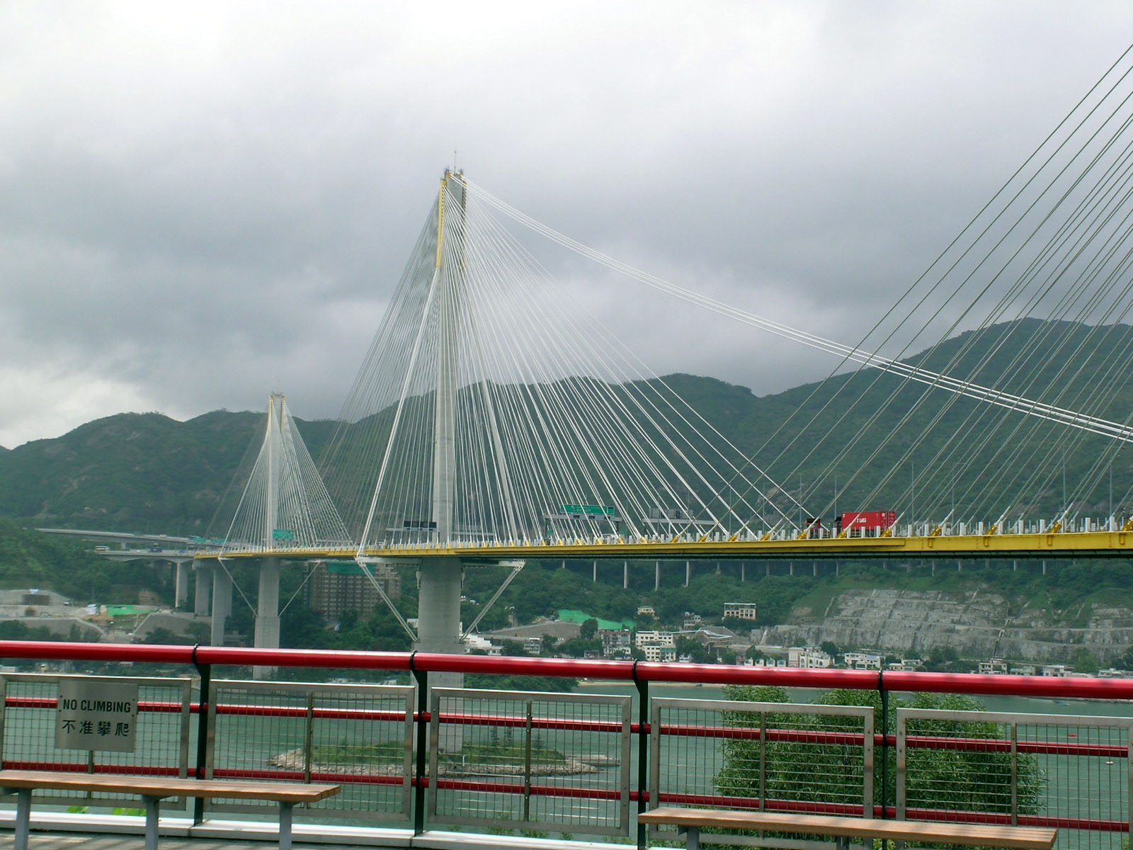 Photo 7: Lantau Link Visitors Centre and Viewing Platform