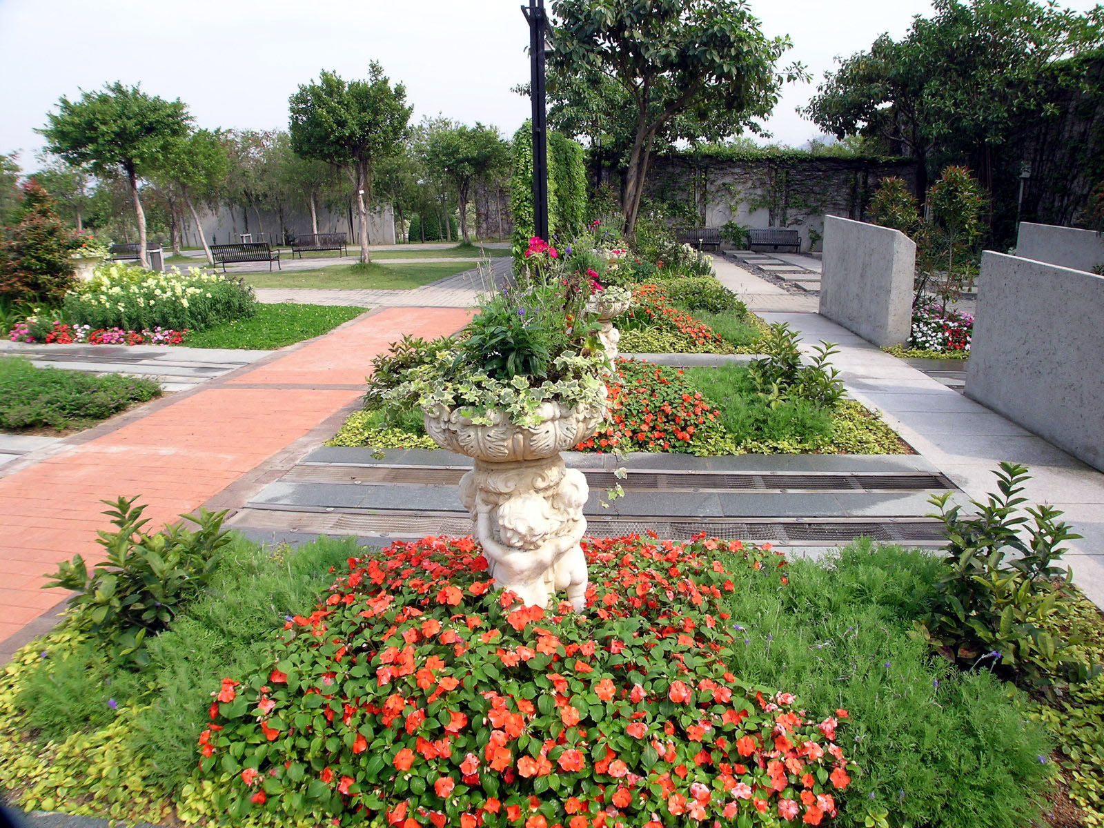 Photo 2: Tai Po Waterfront Park