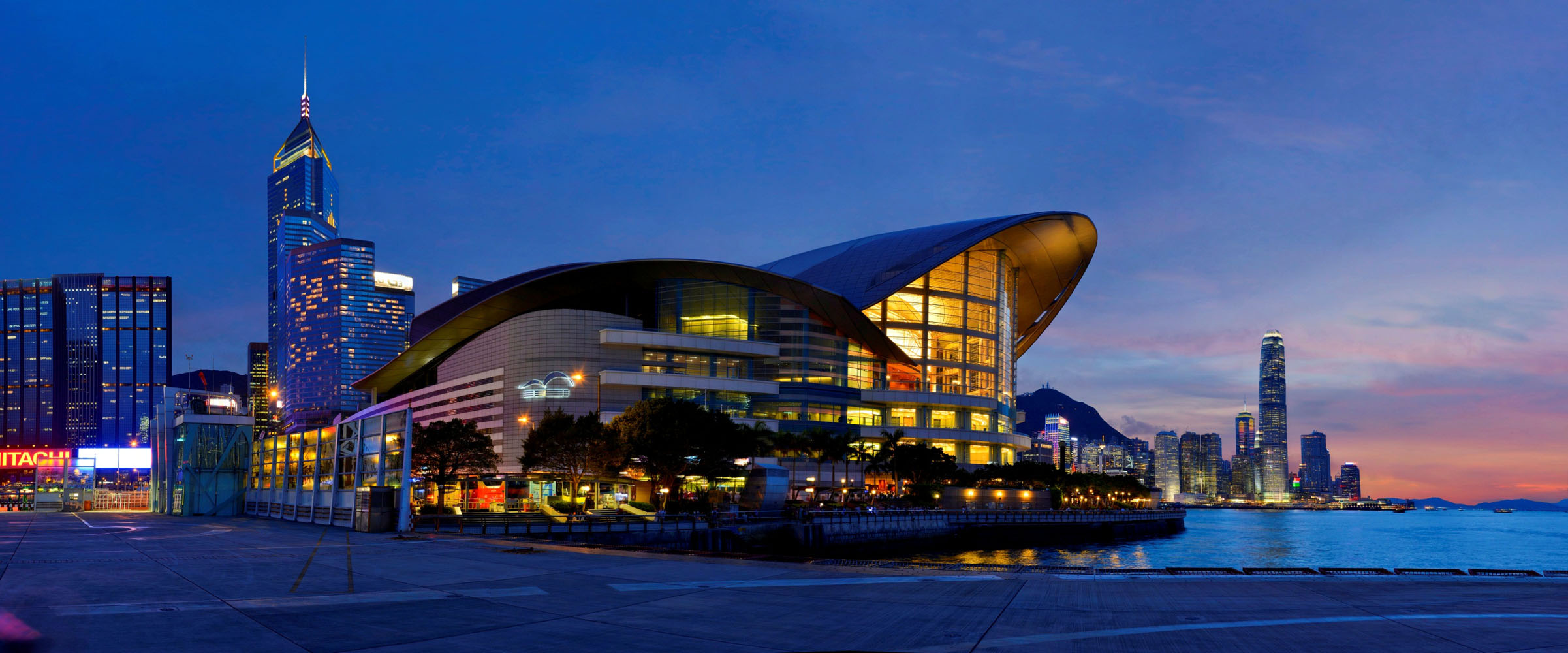 Photo 4: Hong Kong Convention and Exhibition Centre