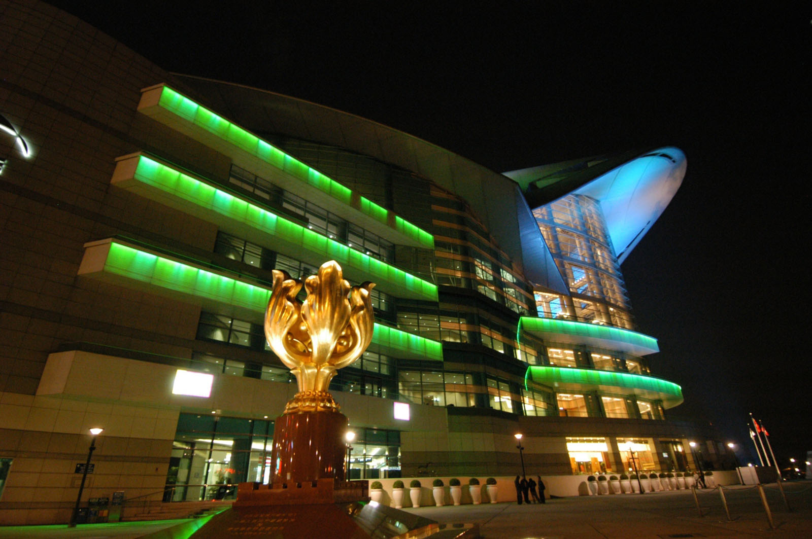 Photo 6: Hong Kong Convention and Exhibition Centre