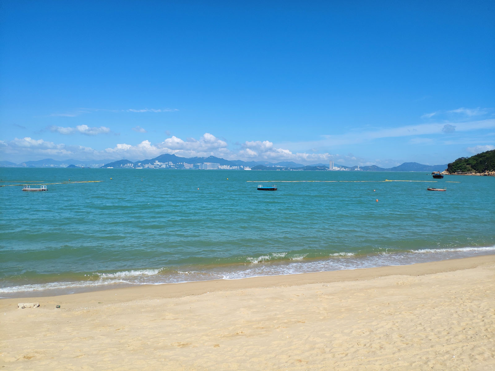 Photo 3: Cheung Chau Tung Wan Beach