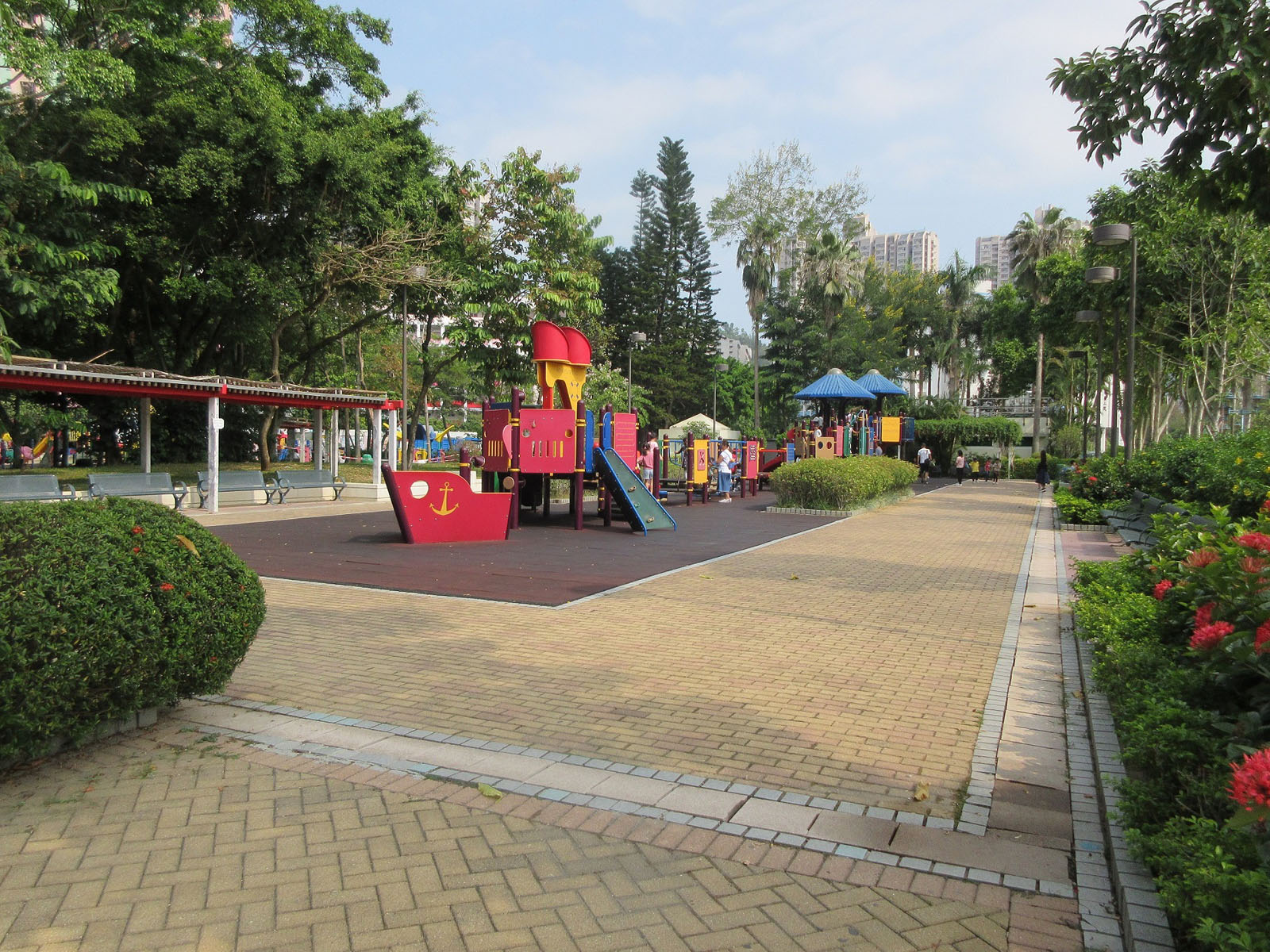 Photo 3: Po Hong Park