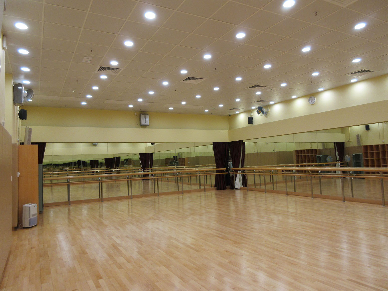 Photo 5: Lam Tin South Sports Centre