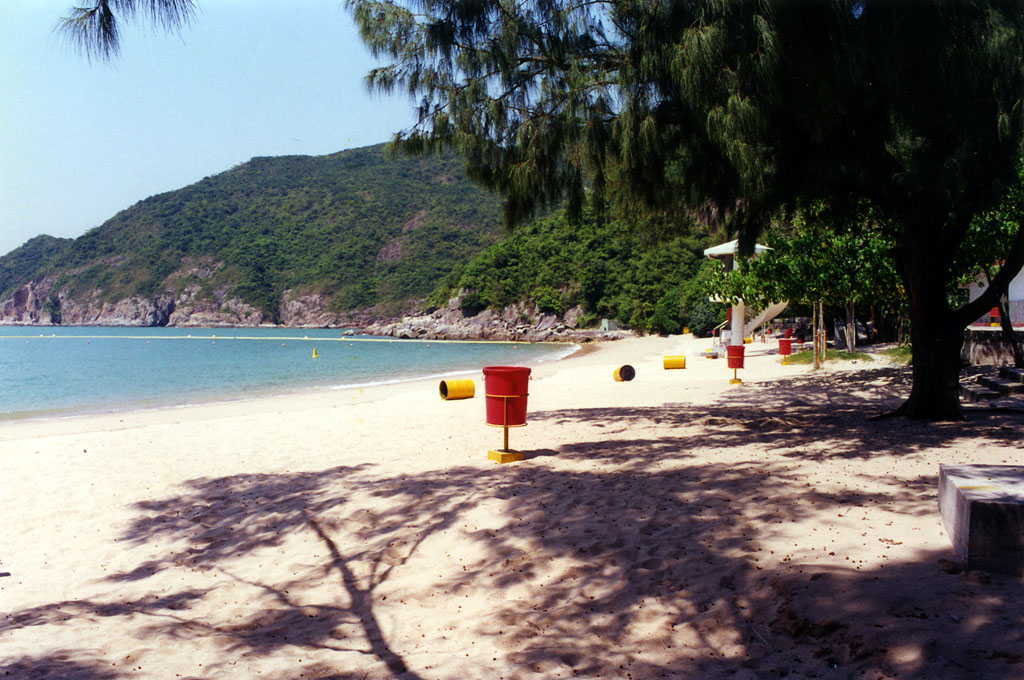 Photo 4: Chung Hom Kok Beach