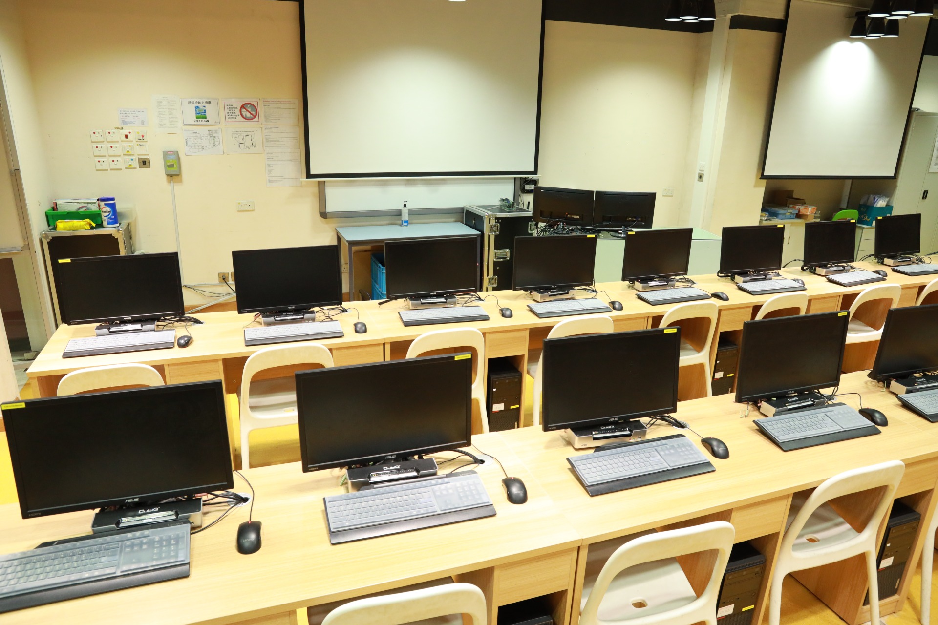 Photo 5: Pro-Act Training and Development Centre (Electronics)