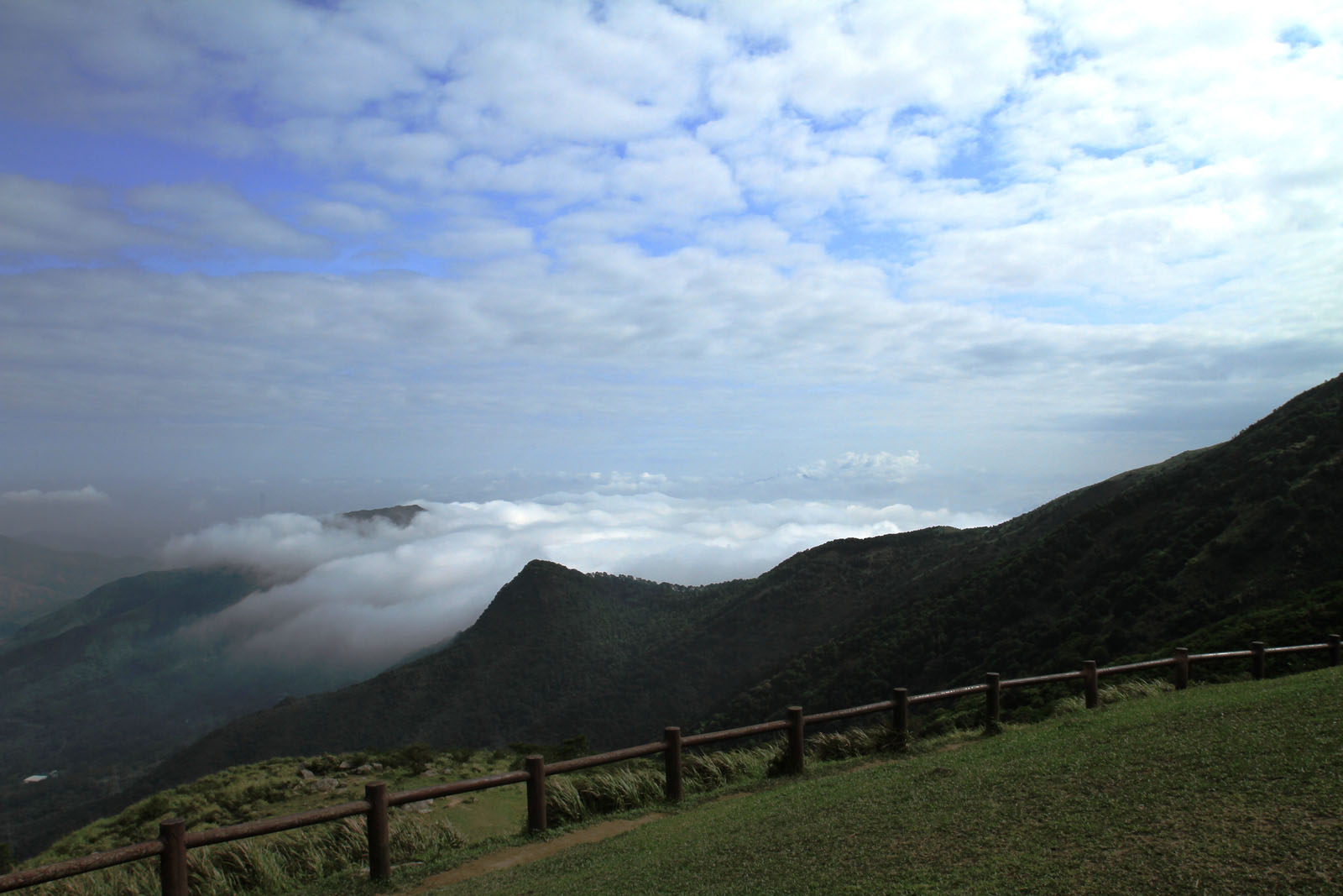 Photo 3: Tai Mo Shan Country Park