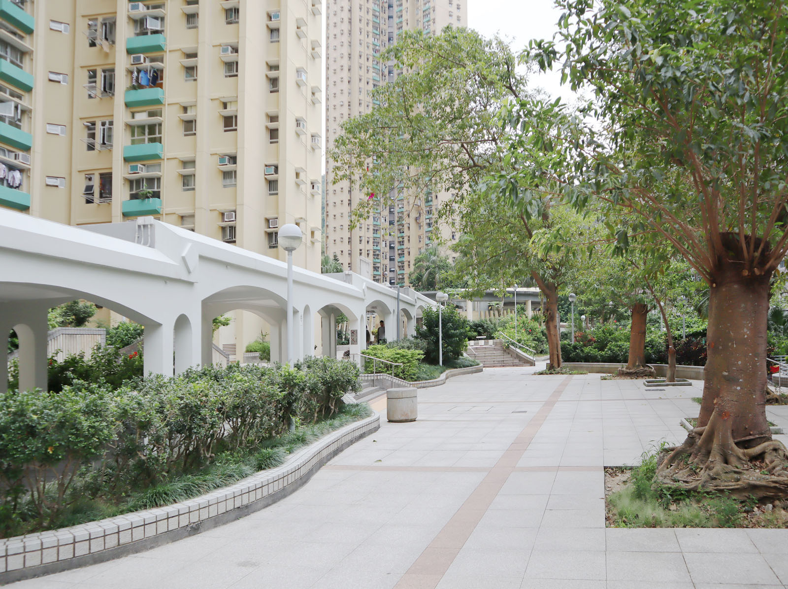 Photo 2: Hong Lam Court