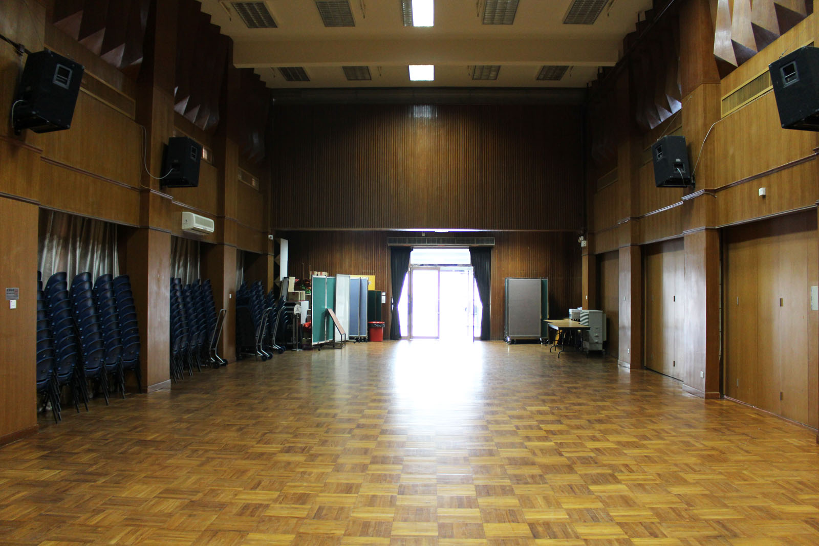 Photo 6: Yuen Long Town Hall Community Center