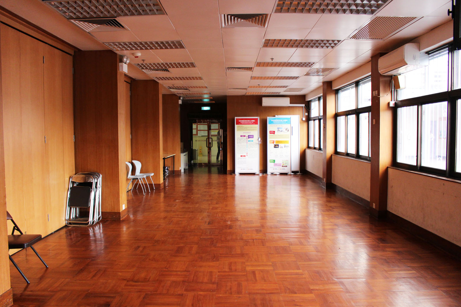 Photo 7: Yuen Long Town Hall Community Center