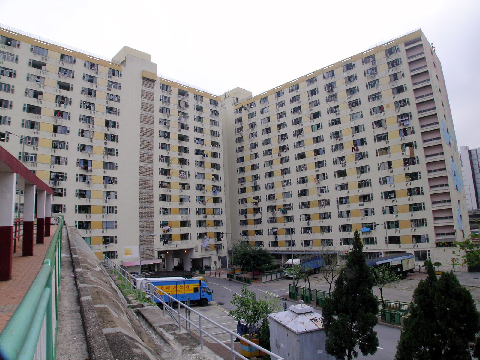 Photo 10: Lai King Estate