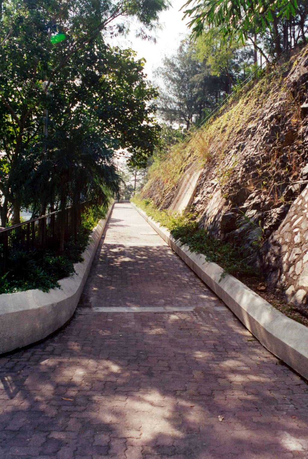 Photo 10: Lei Tung Estate