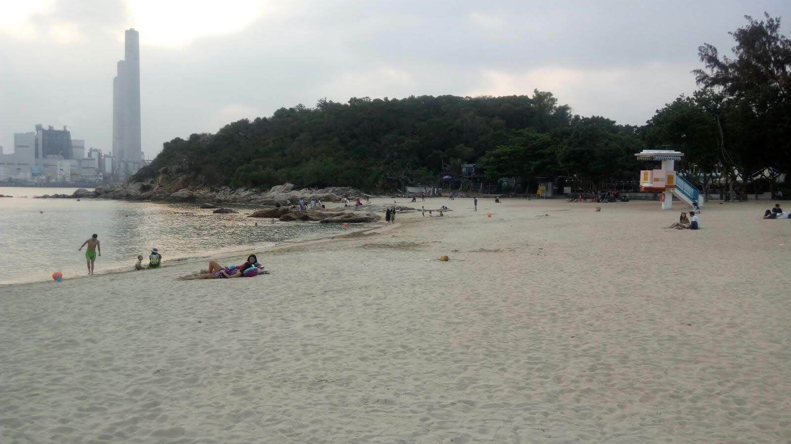 Photo 2: Hung Shing Yeh Beach