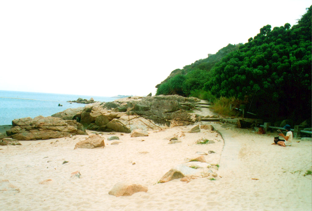 Photo 4: Hung Shing Yeh Beach