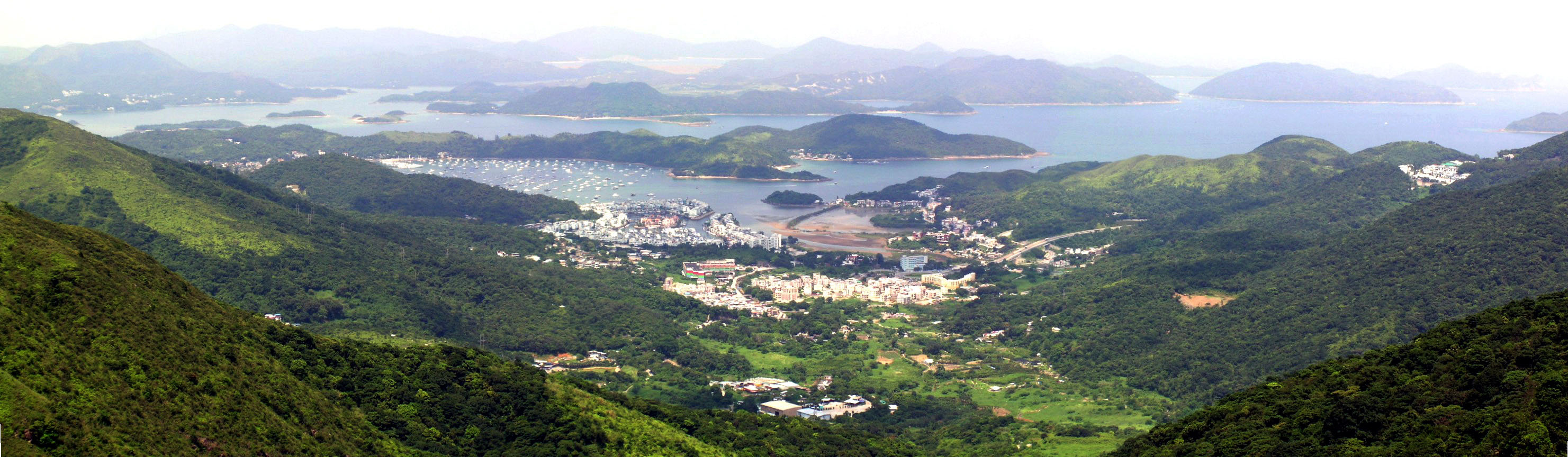 Photo 2: Views of Kowloon from Fei Ngo Shan