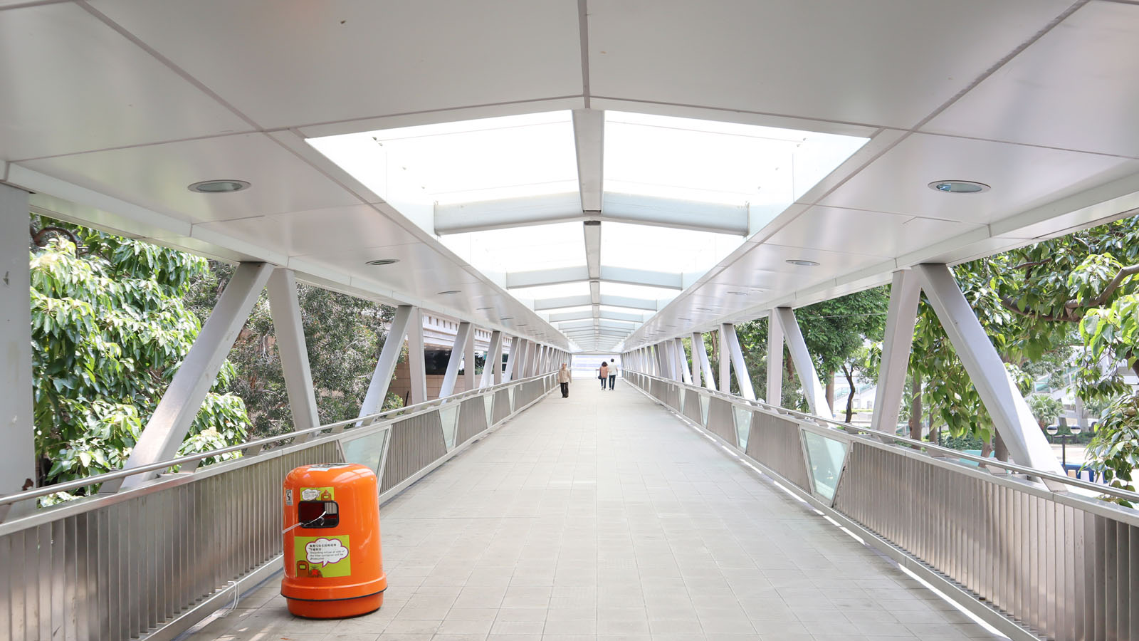 Photo 7: Footbridges KF36 and KF36A (across Mody Road and Salisbury Road near the UC Centenary Garden)