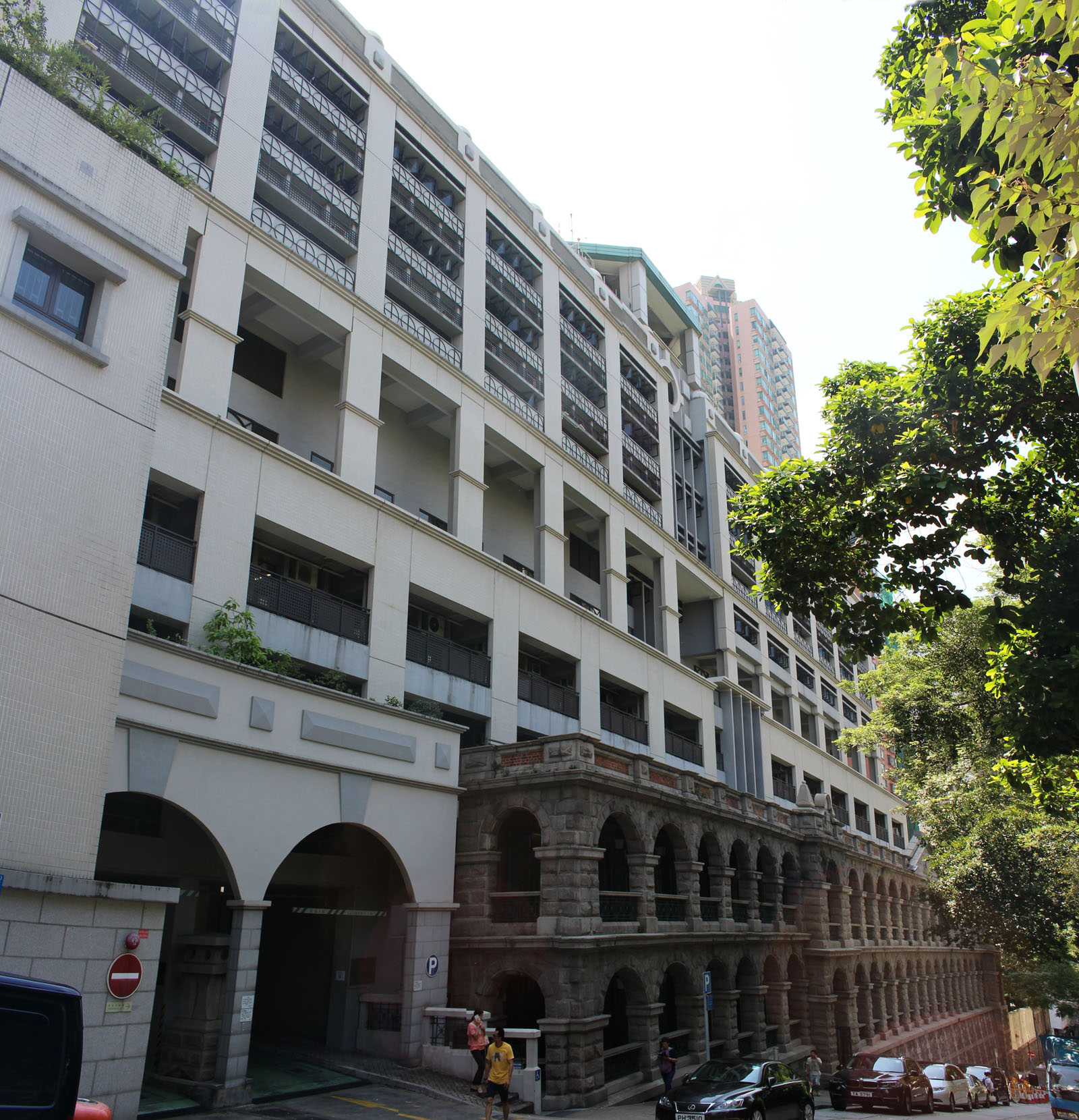 Photo 2: Sai Ying Pun Community Complex