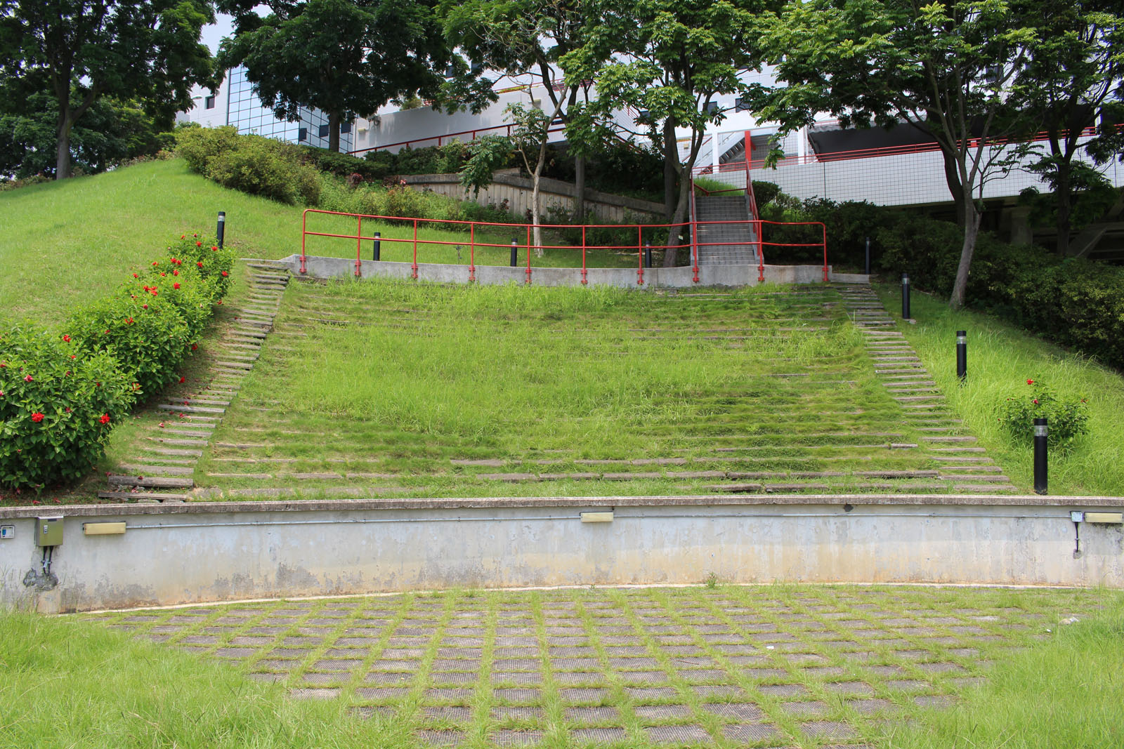 Photo 14: The Hong Kong University of Science and Technology