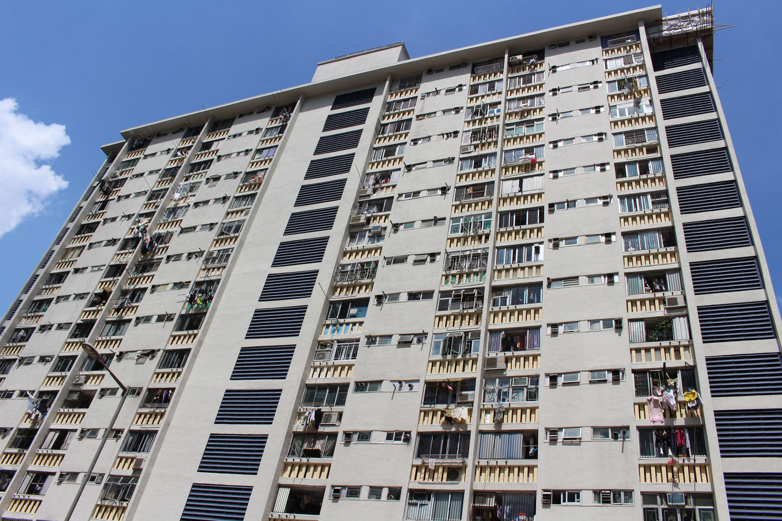 Photo 3: Lei Muk Shue Estate