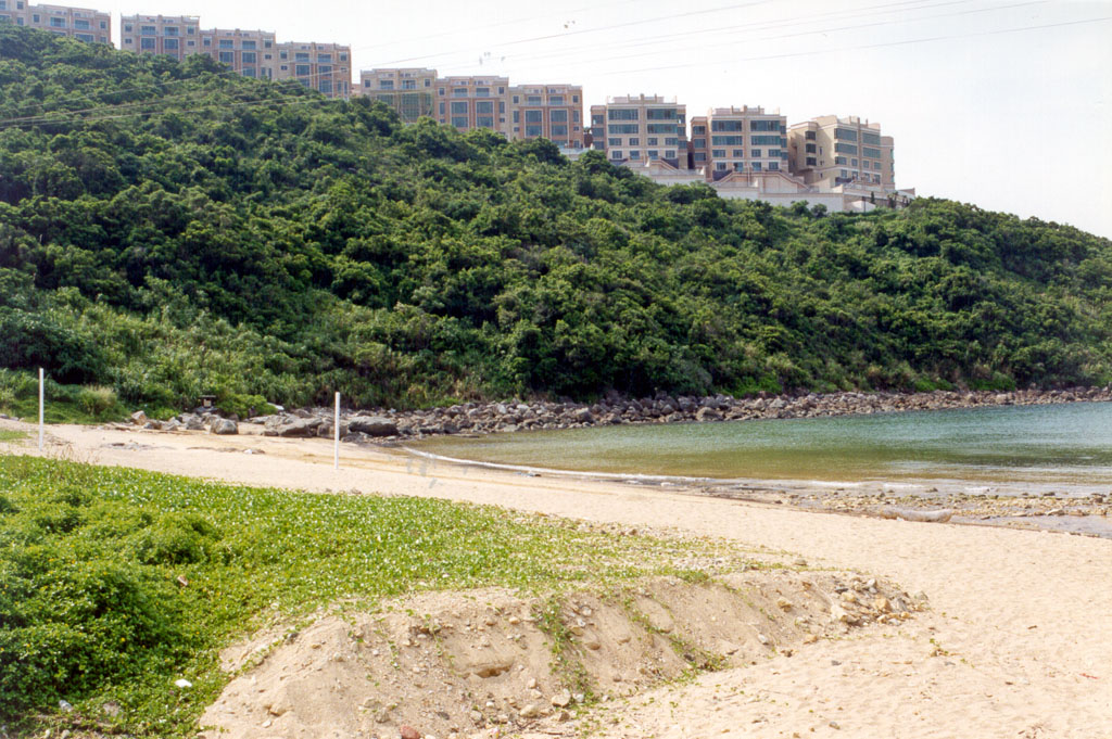 Sheung Sze Wan Beach