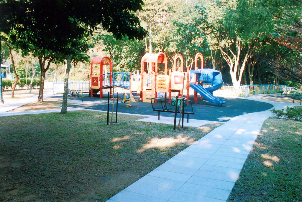 Photo 2: Coome Road Children's Playground