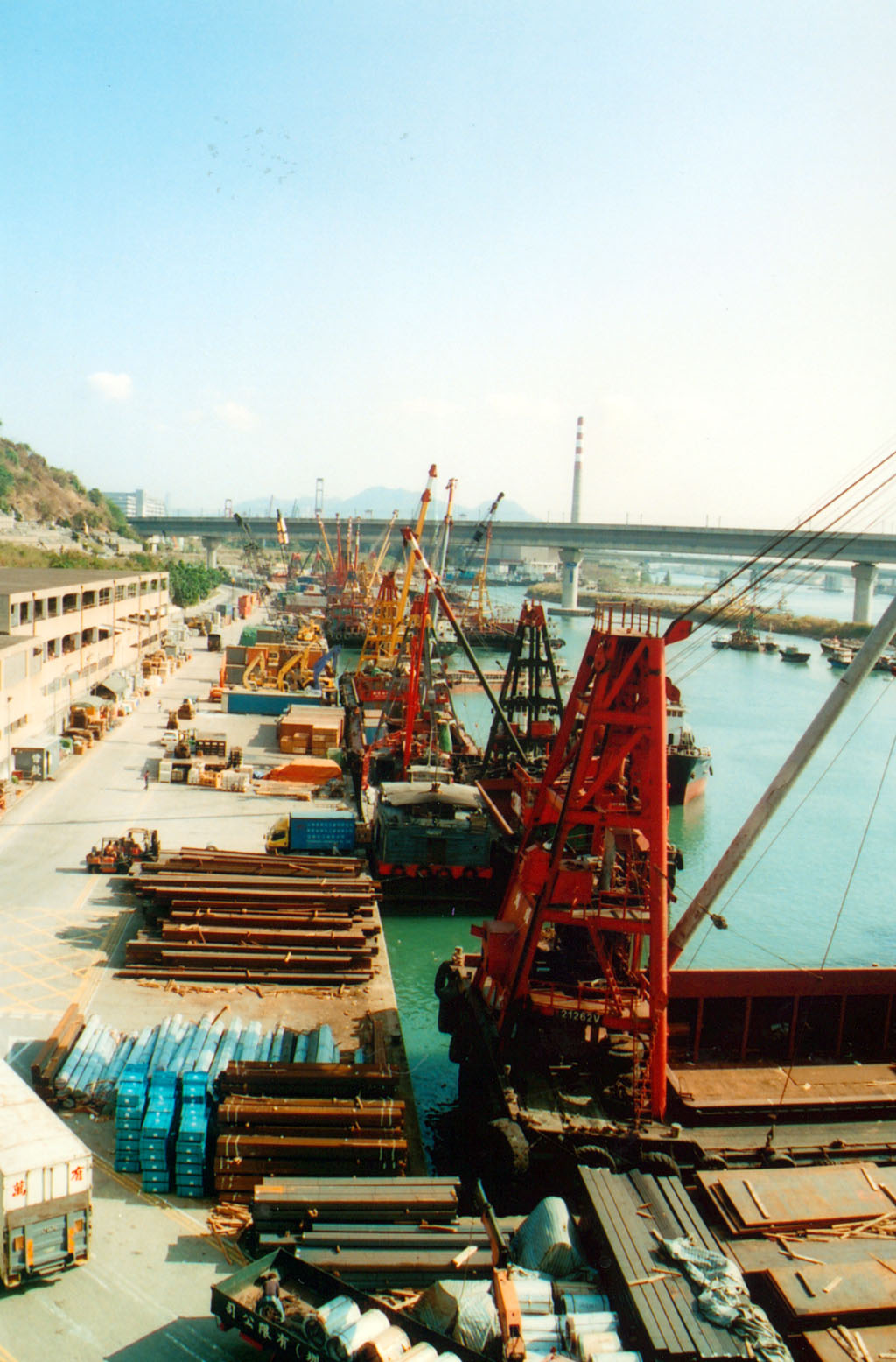 Photo 2: Rambler Channel Public Cargo Working Area