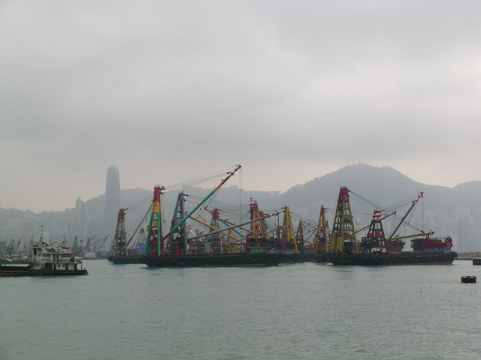 Photo 3: New Yau Ma Tei Typhoon Shelter