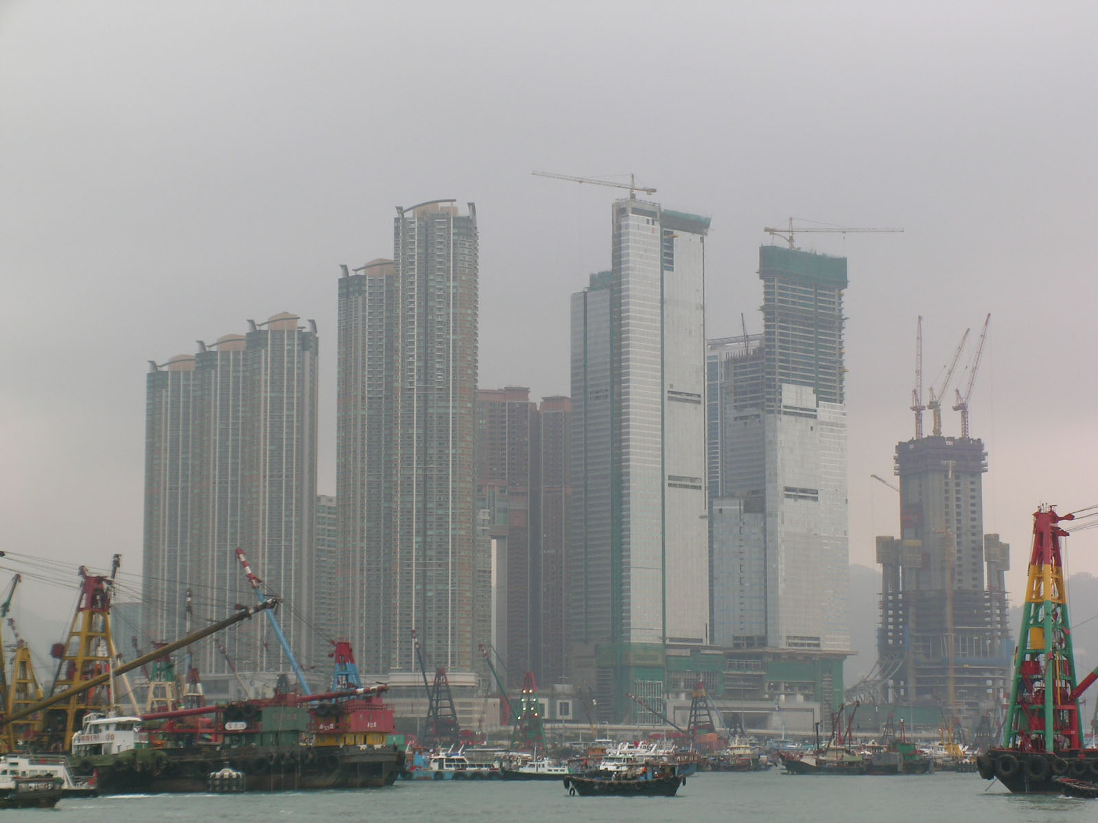 Photo 9: New Yau Ma Tei Typhoon Shelter