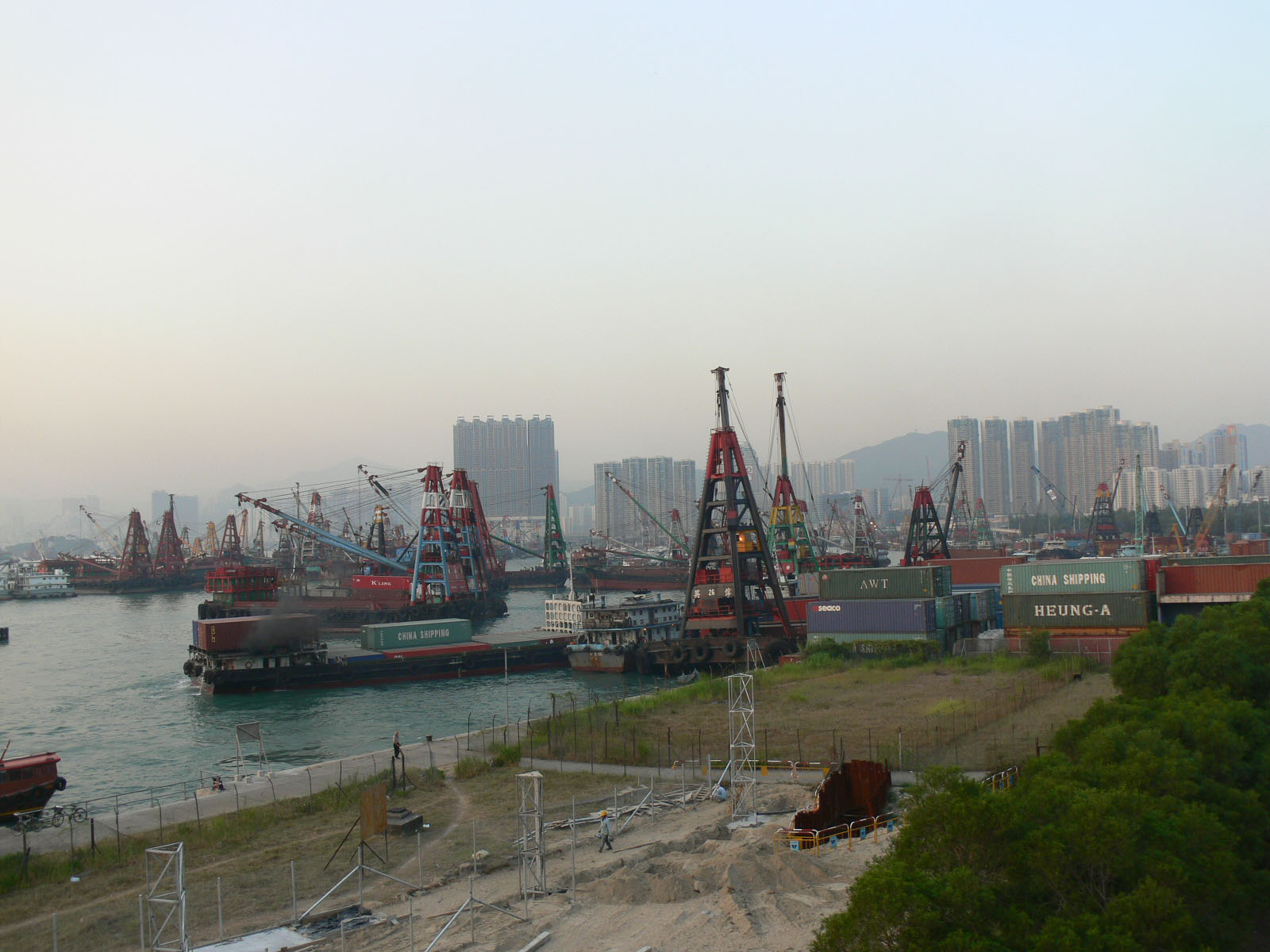 Photo 10: New Yau Ma Tei Typhoon Shelter