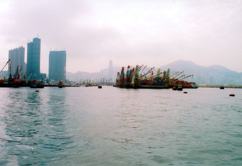 Photo 17: New Yau Ma Tei Typhoon Shelter