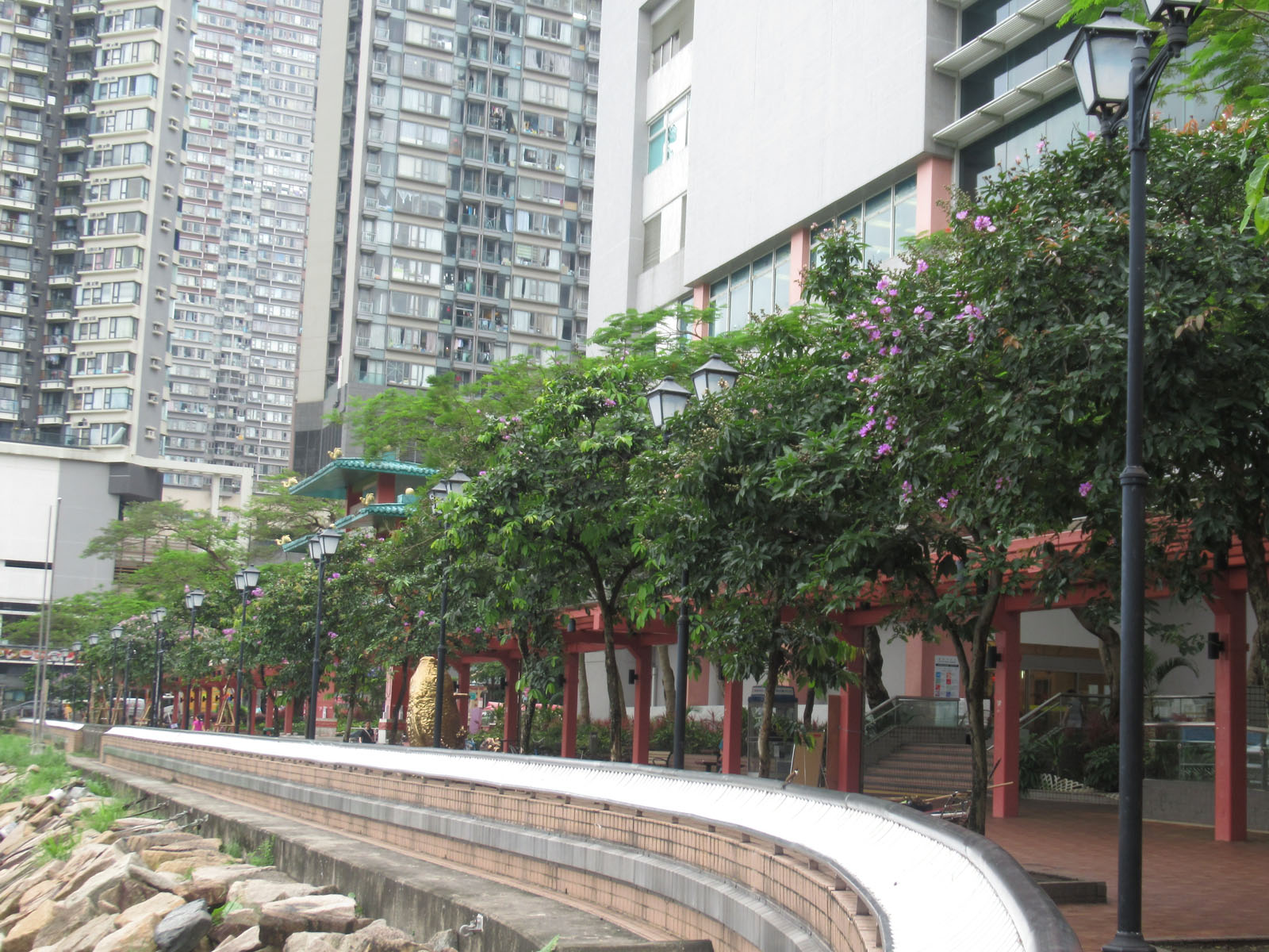 Photo 2: Lei Yue Mun Waterfront Sitting-out Area