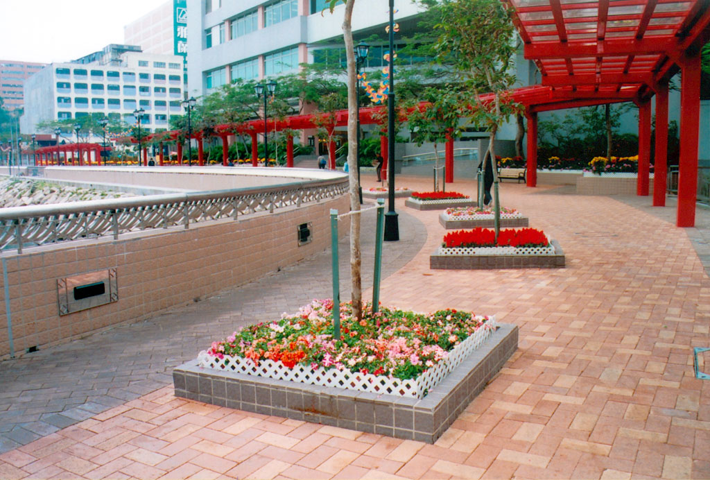 Photo 3: Lei Yue Mun Waterfront Sitting-out Area