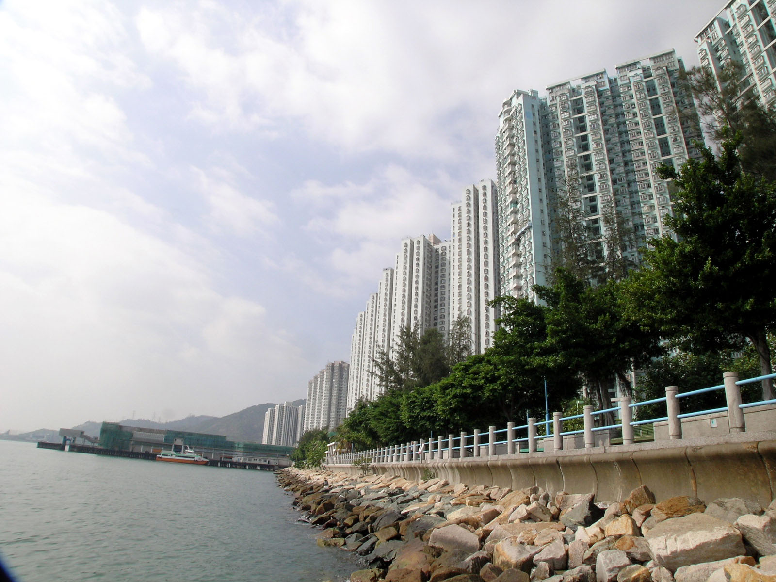 Photo 2: Tuen Mun Promenade