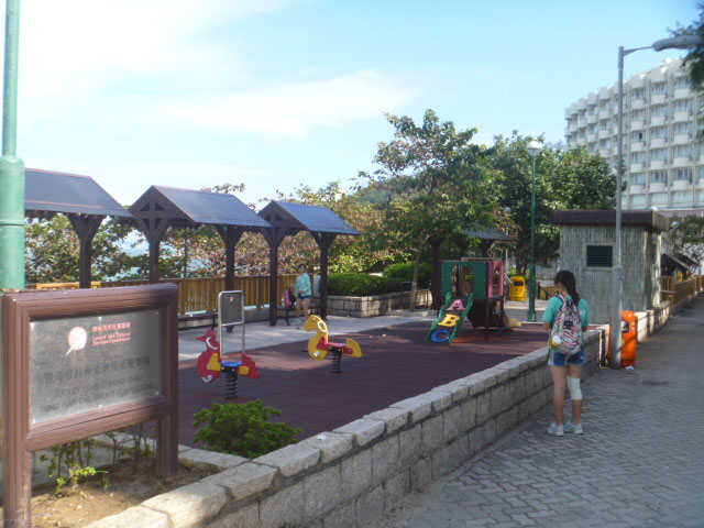 Photo 2: Jockey Club Cheung Chau Tung Wan Children's Playground