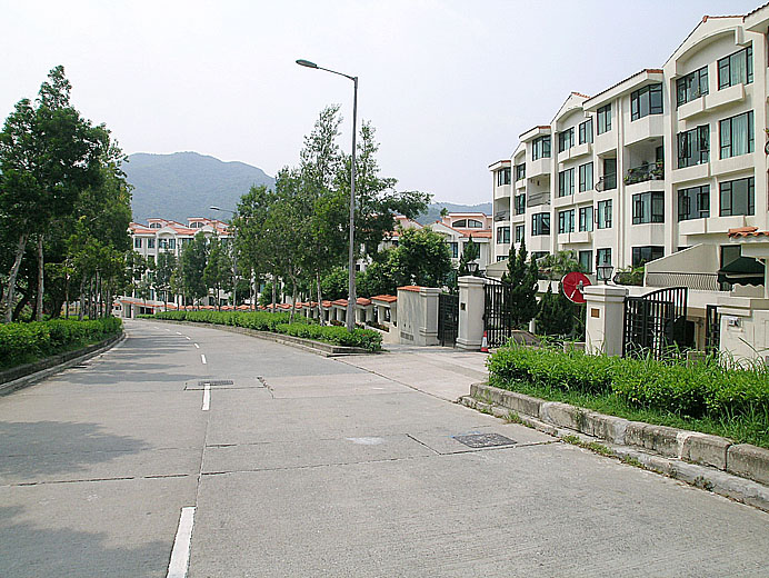 Photo 3: Villas at Lo Fai Road, Tai Po