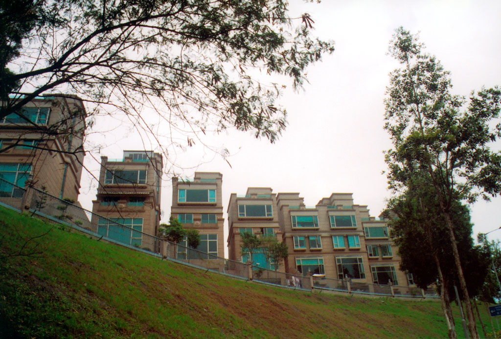 Photo 4: Villas at Lo Ping Road, Tai Po