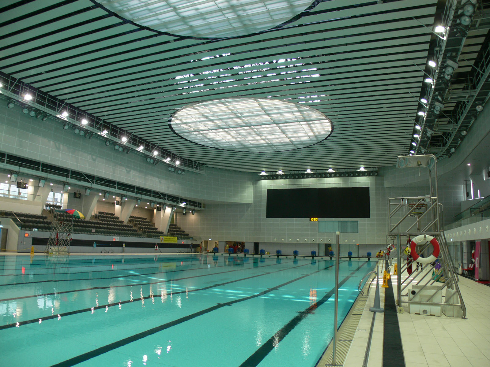 Photo 4: Victoria Park Swimming Pool