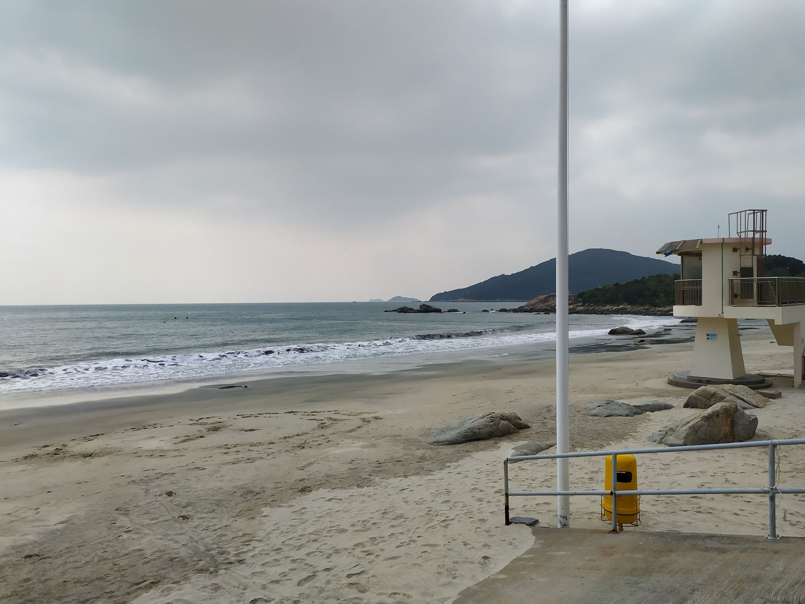 Photo 1: Tong Fuk Beach