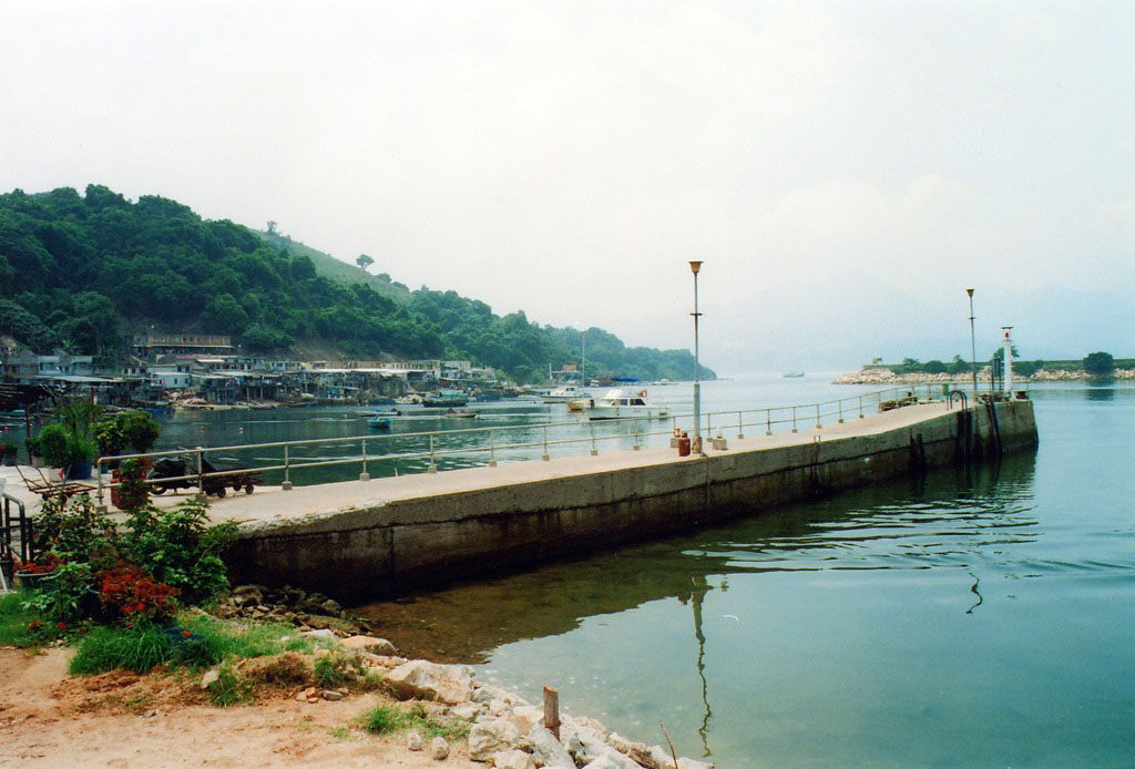 Photo 2: Sam Mun Tsai Village Pier