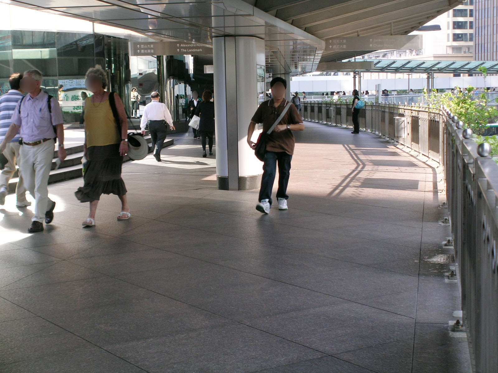 Photo 3: Footbridge HF157 (near Exchange Square, along Connaught Road Central)