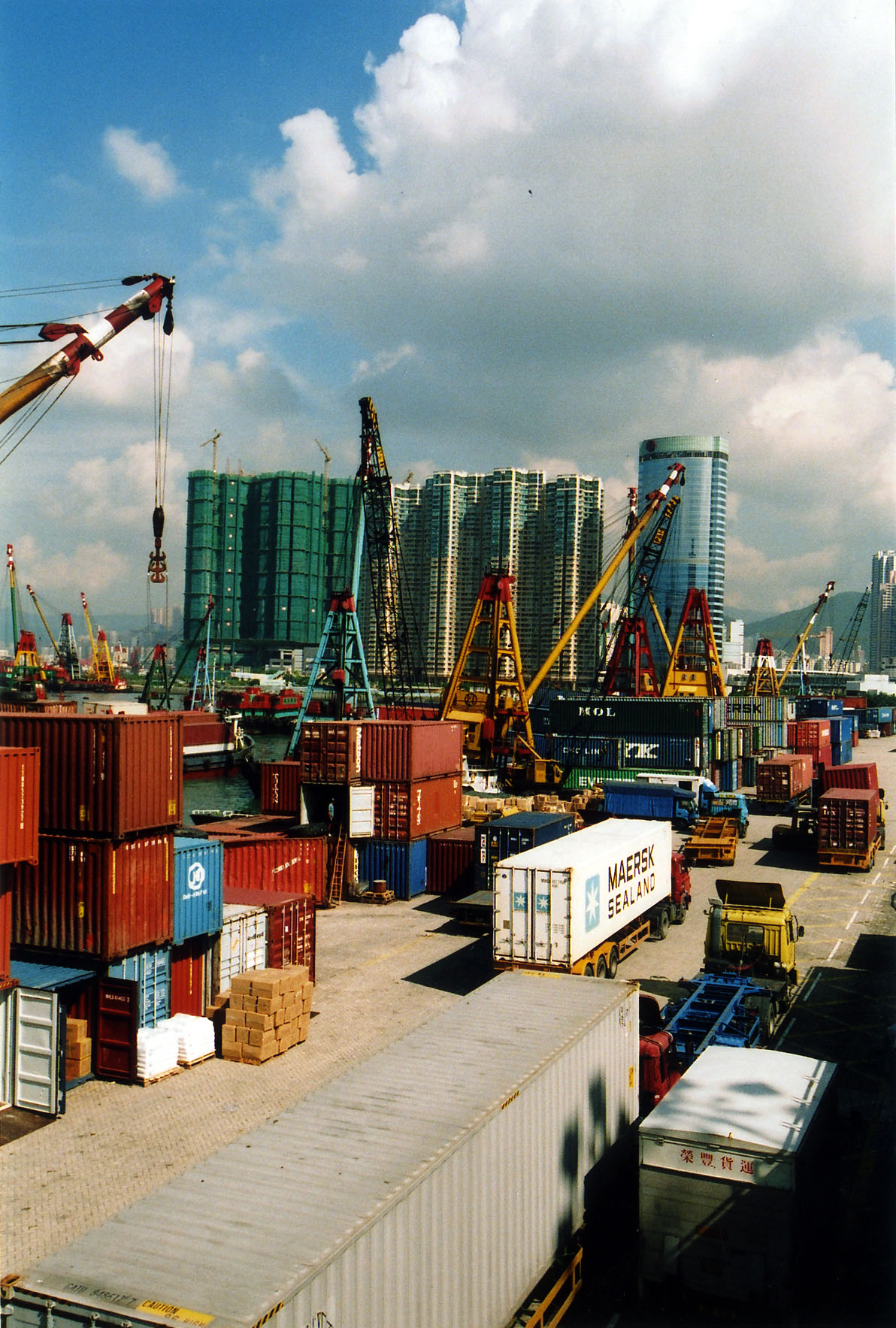 Photo 3: New Yau Ma Tei Public Cargo Working Area