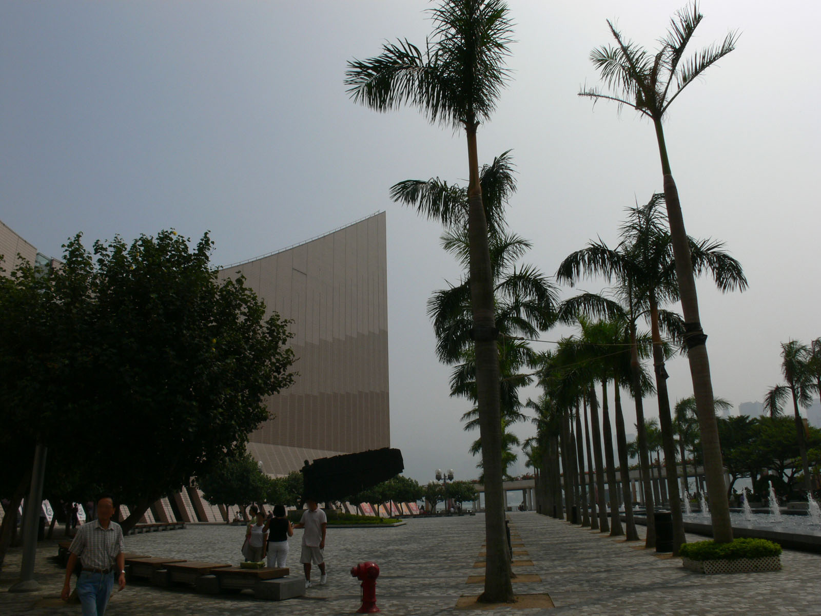 Photo 4: Hong Kong Cultural Centre Piazza