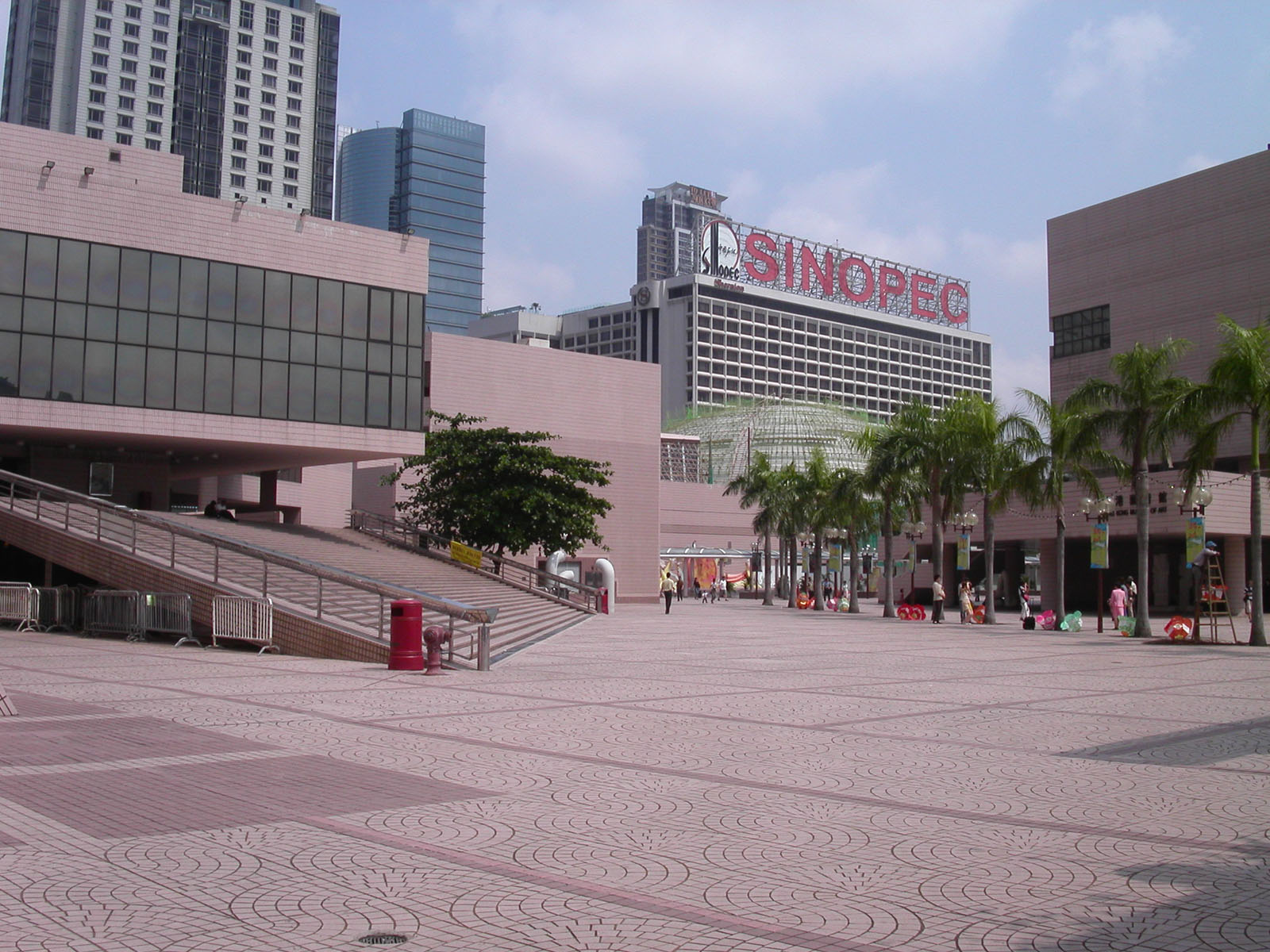 Photo 18: Hong Kong Cultural Centre Piazza